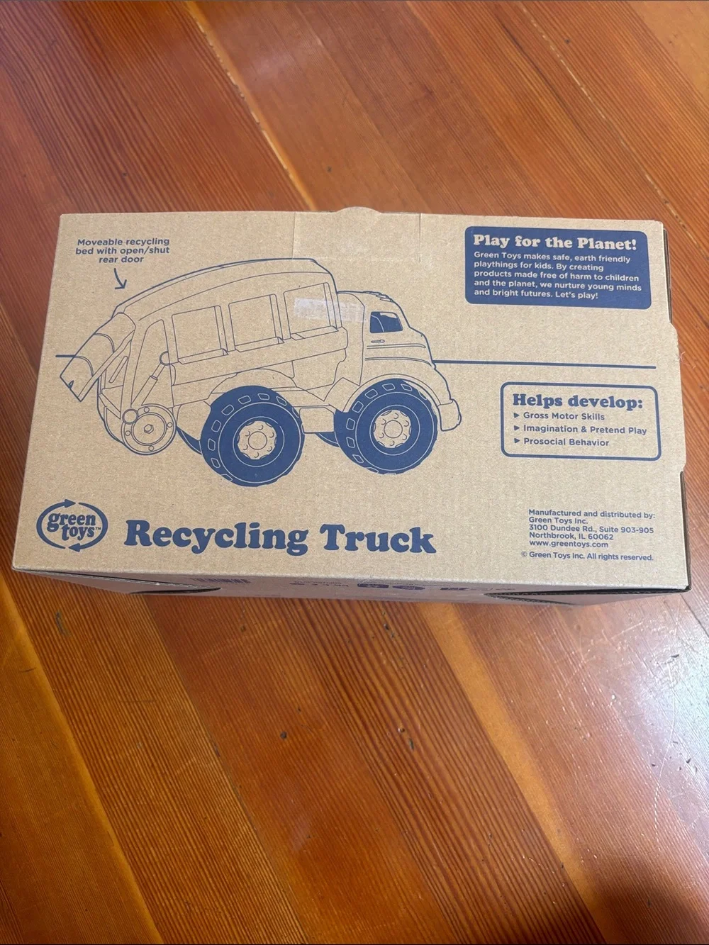 NWT Green Toys Recycling Truck in Green Kids Play Vehicles Unisex